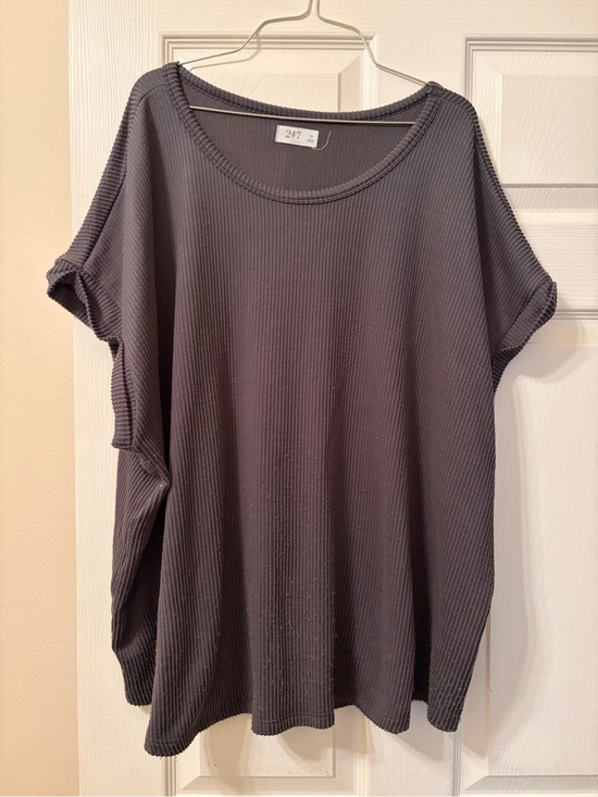 47 Tops - 47 Women's Wide Ribbed Short Sleeve Top in Charcoal Gray